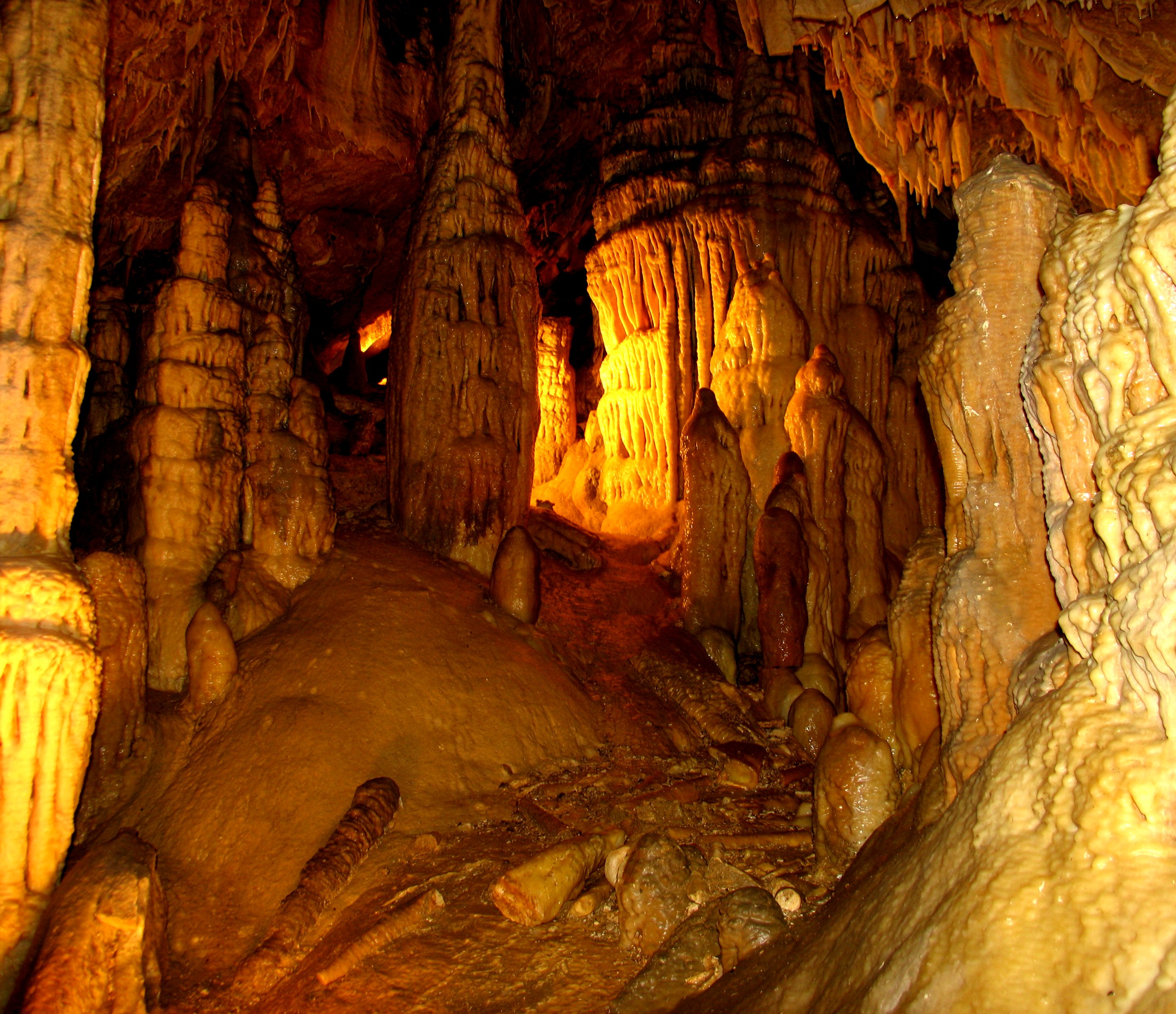 PUGLIAVVENTURA ESCURSIONI GROTTE DI PUGLIA VISITA